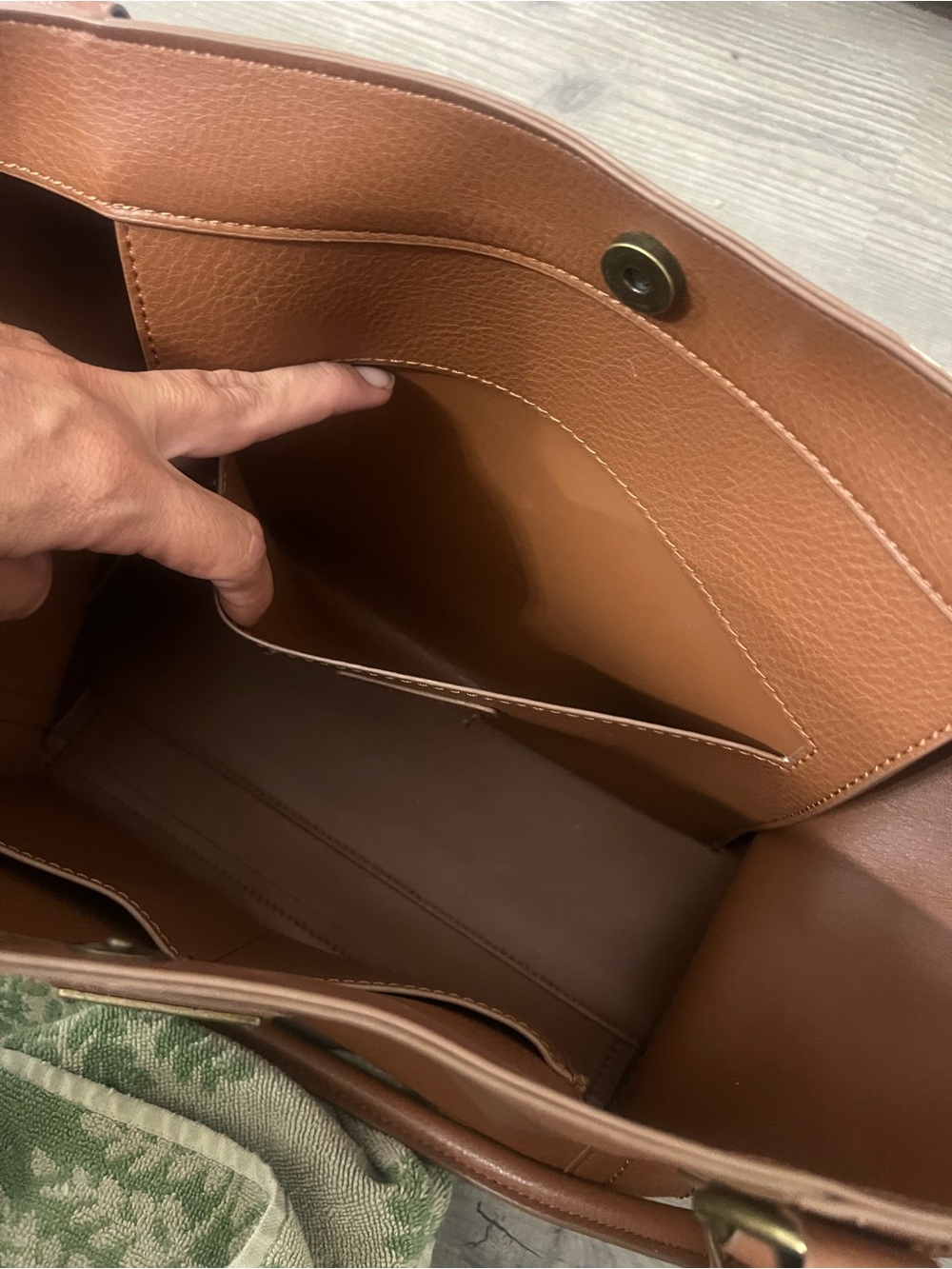 FRYE AND CO. Cognac Leather Tote with Matching Pouch - Picture 12 of 14